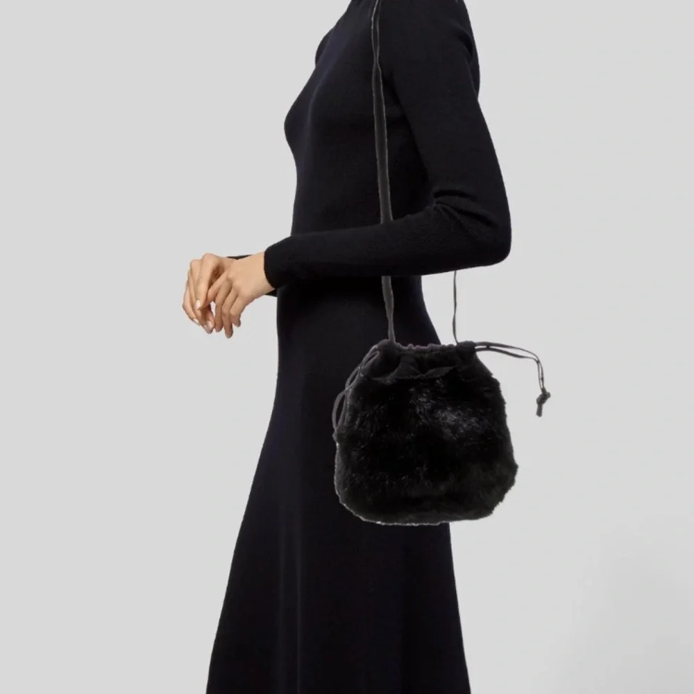 VTG 00s‎ Y2K Dennis Basso Faux Fur Shoulder Crossbody Bucket Bag Leather Black